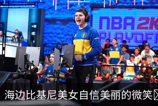 海边比基尼美女自信美丽的微笑️